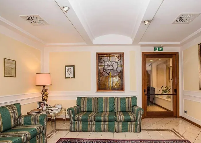 Residenza Paolo Vi Отель Рим
