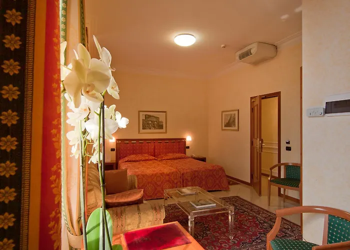 Residenza Paolo Vi 4* Рим
