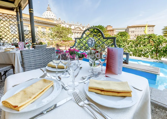 Residenza Paolo Vi 4*