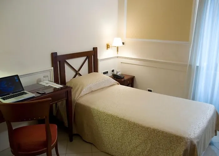 Отель Residenza Paolo Vi