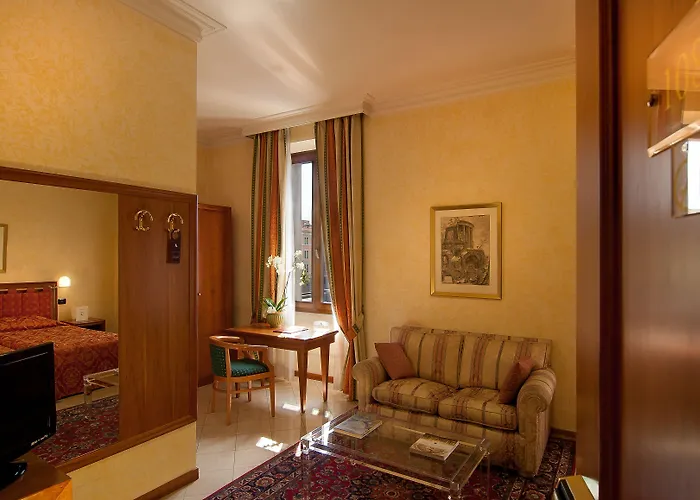 Residenza Paolo Vi 4* Рим