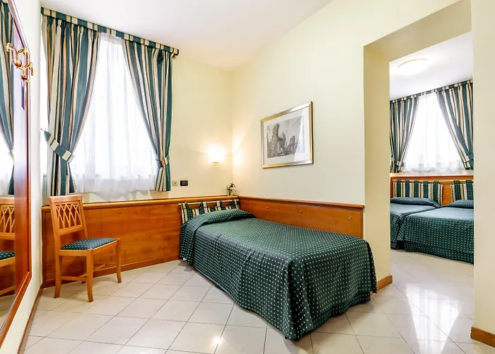 Residenza Paolo Vi Отель