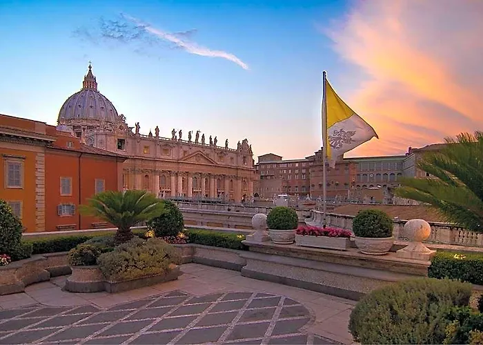 Residenza Paolo Vi 4*