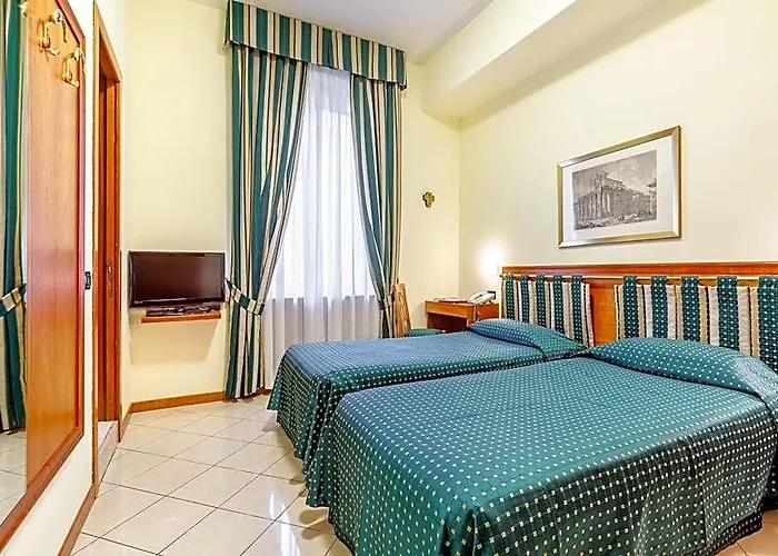 Отель Residenza Paolo Vi 4*